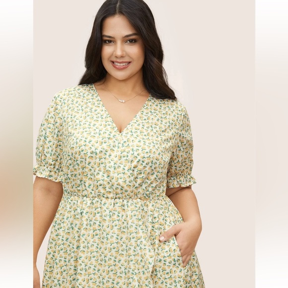 BloomChic Plus Size 6XL Citrus Lemon Print Overlap Collar Lantern Sleeve Dress - Picture 3 of 8